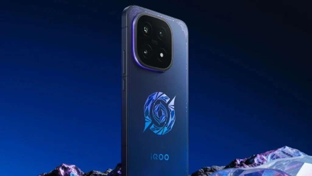 قالب رقمي.. هاتف iQOO 15 Ultra يتصدر اختبارات الأداء العالمية بمعدل قياسي مغاير